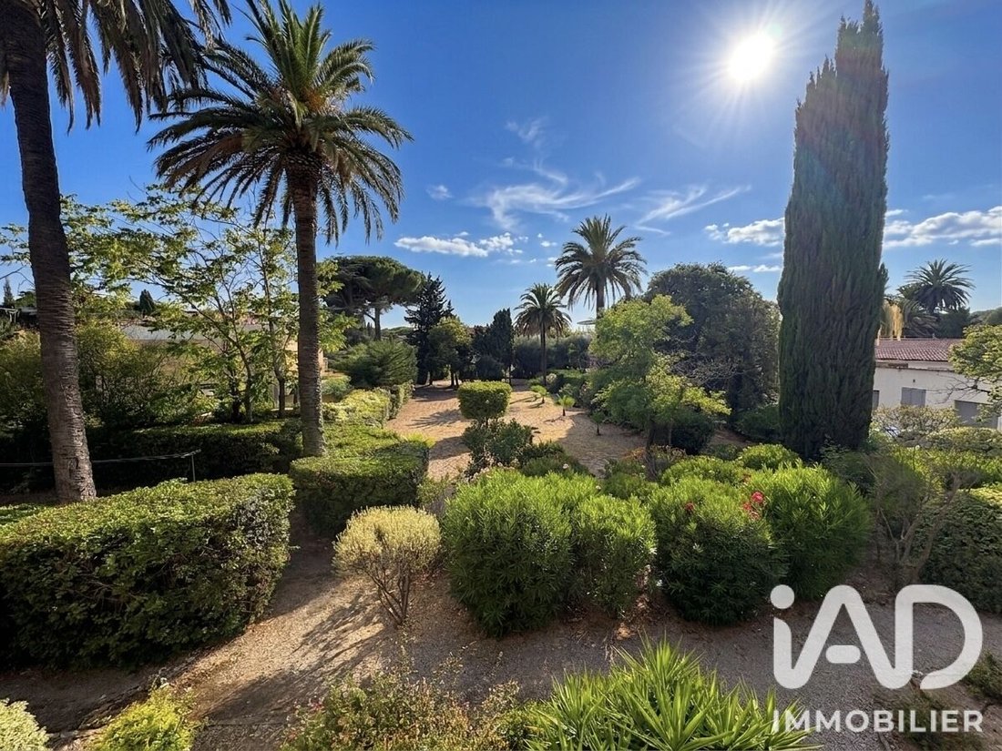 Apartment in Saint-Cyr-sur-Mer, Provence-Alpes-Côte d'Azur, France 1 - 18518305