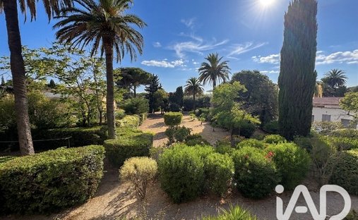 Apartment in Saint-Cyr-sur-Mer, Provence-Alpes-Côte d'Azur, France 1