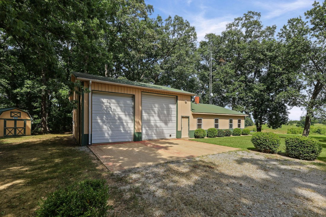 House in Mount Vernon, Illinois, United States 5 - 18512110