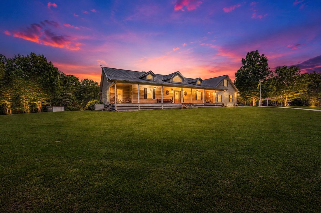 House in Waverly, Tennessee, United States 1 - 18512399