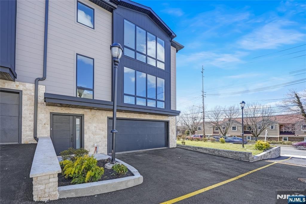 Condo in Leonia, New Jersey, United States 1 - 18509422