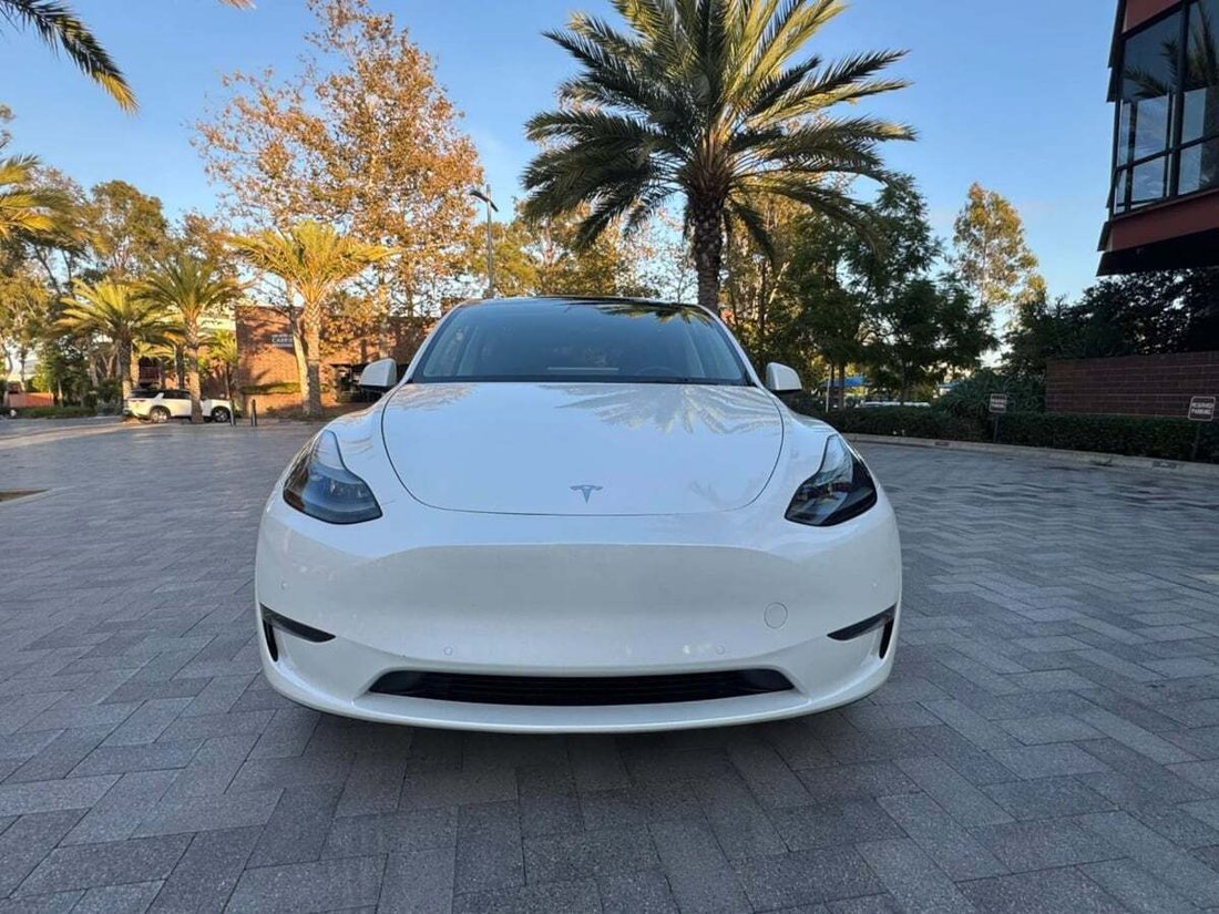 Suv in Newport Beach, CA, United States 4 - 18443351