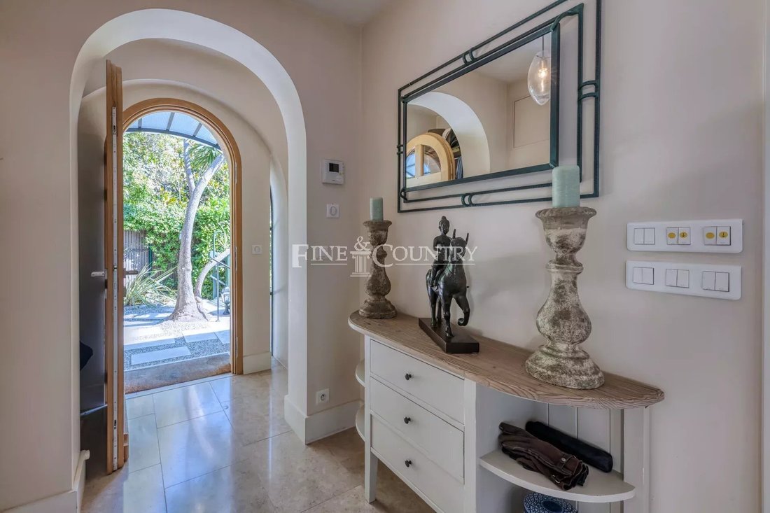 Villa in Sainte Catherine, Le Cannet, France 4 - 18509596