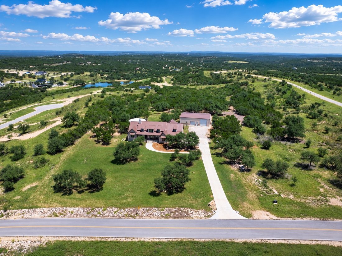 House in Johnson City, Texas, United States 3 - 18512890