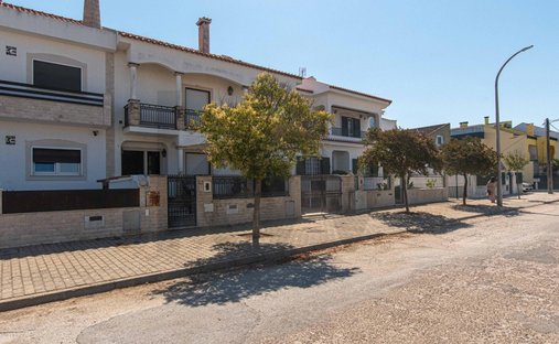 House in Samouco, Setubal, Portugal 1
