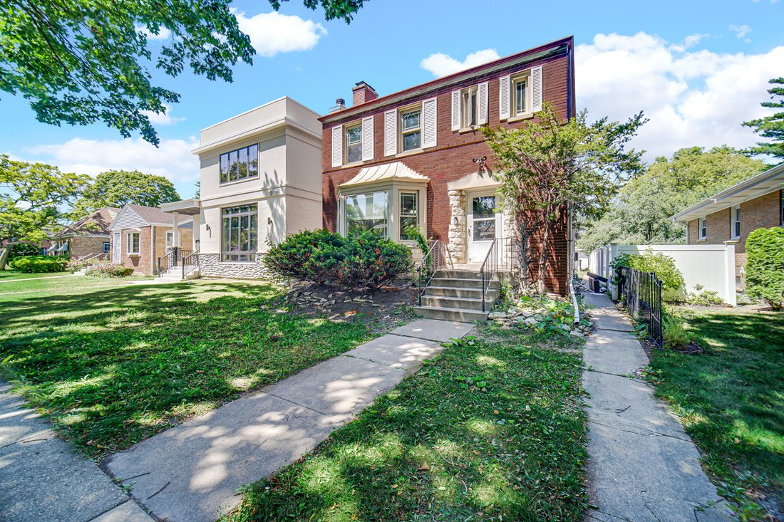 House in Skokie, Illinois, United States 4 - 18518631