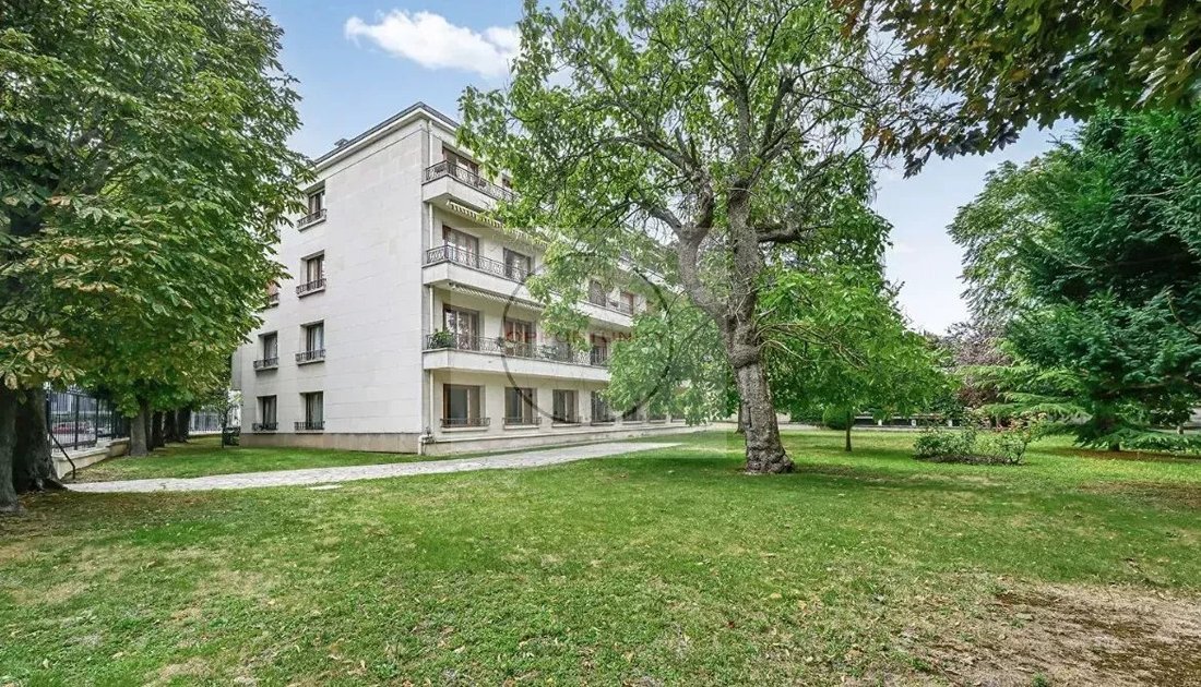 Apartment in Nogent-sur-Marne, Ile-de-France, France 1 - 18509834