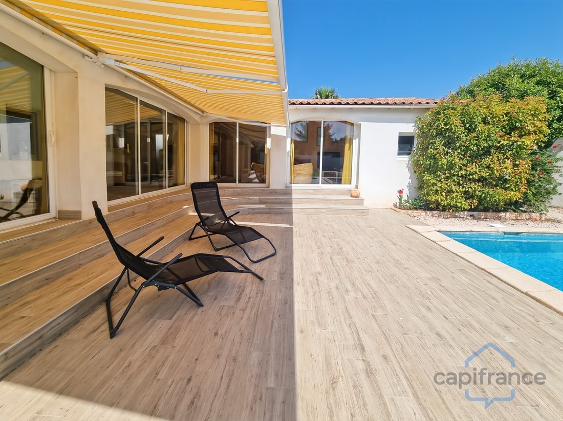 House in Centre Ville, Castries, France 3 - 16662045