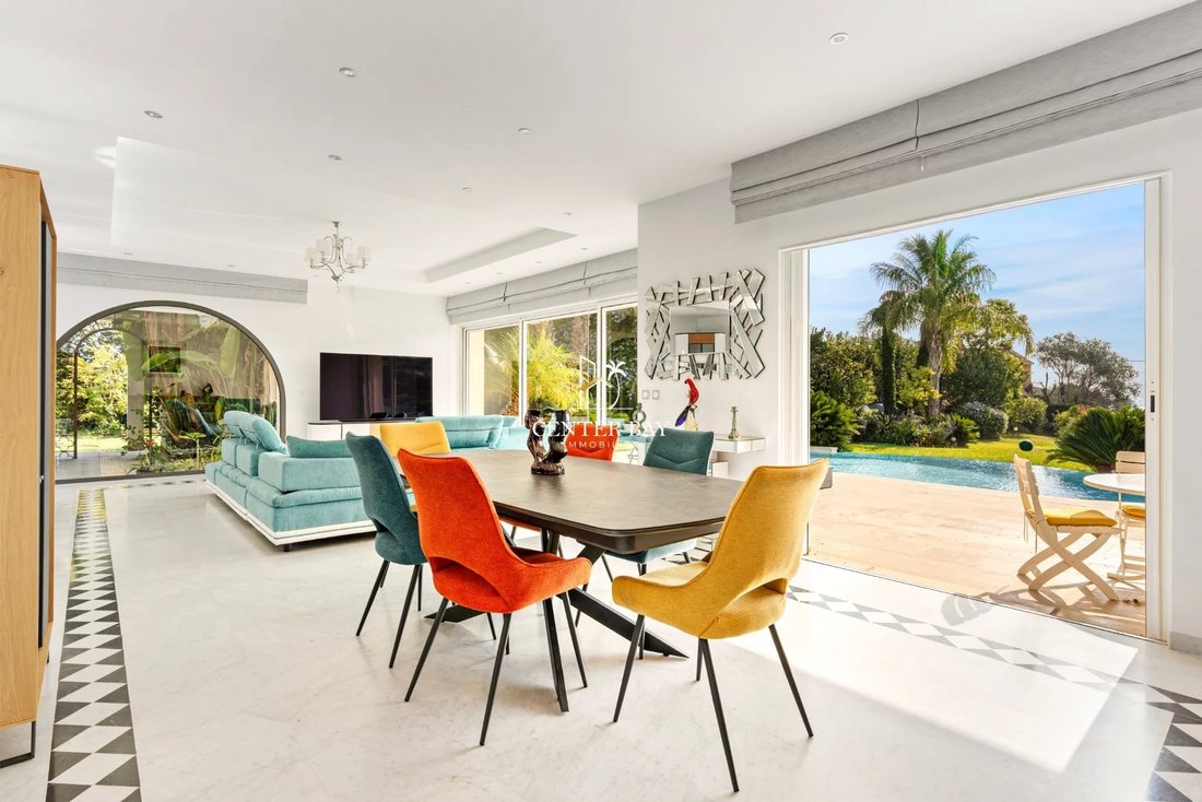 Villa in Antibes, Provence-Alpes-Côte d'Azur, France 3 - 18508155