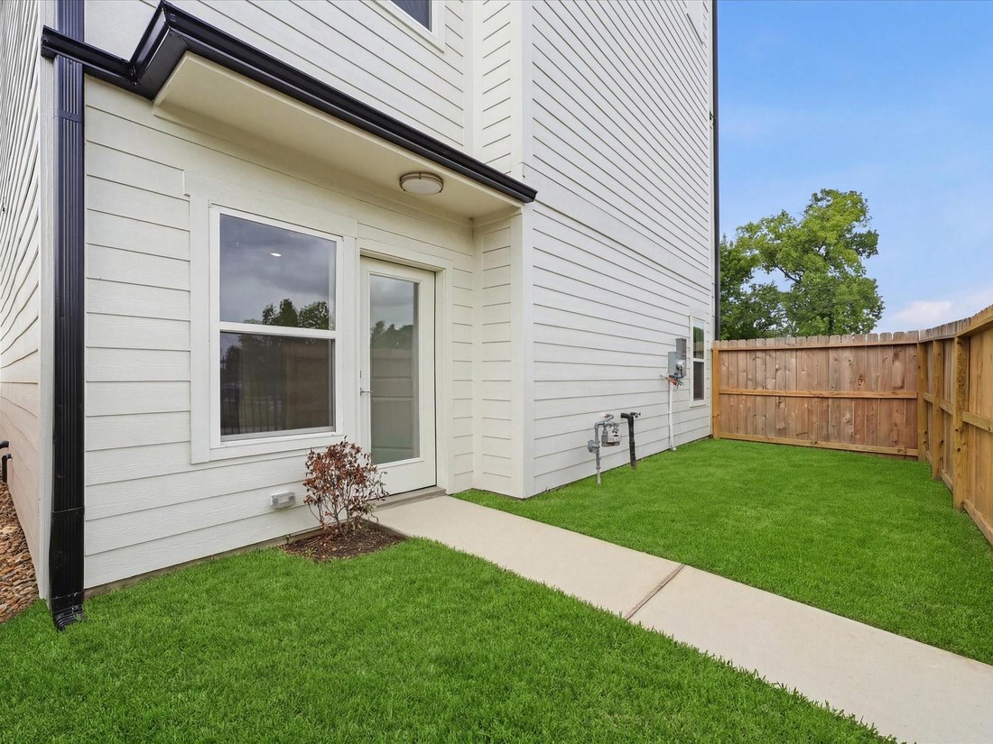 Houston, Texas, United States 4 - 18519063
