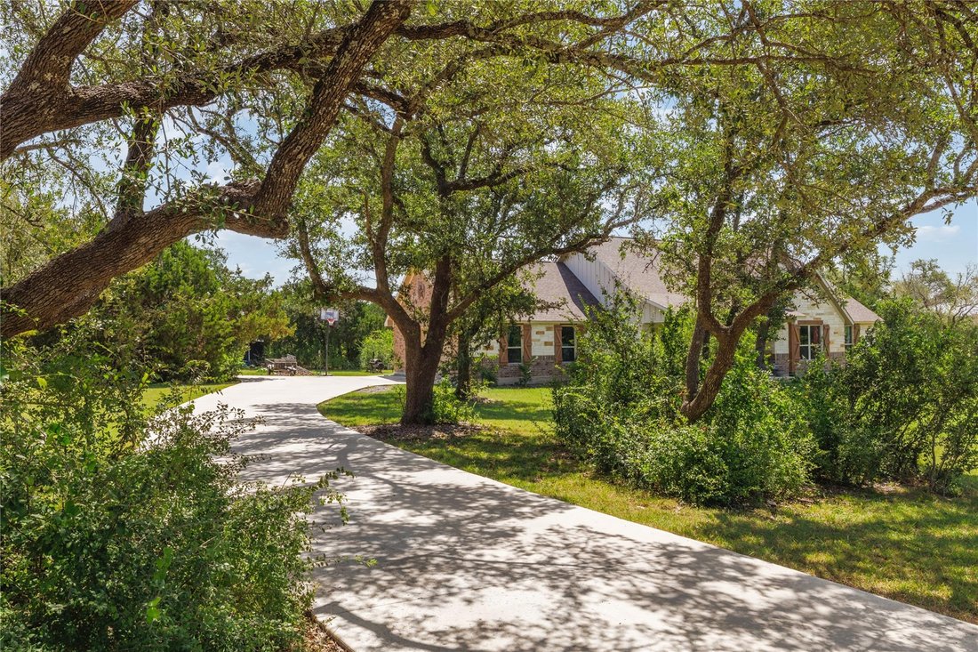 House in Liberty Hill, Texas, United States 2 - 18515131