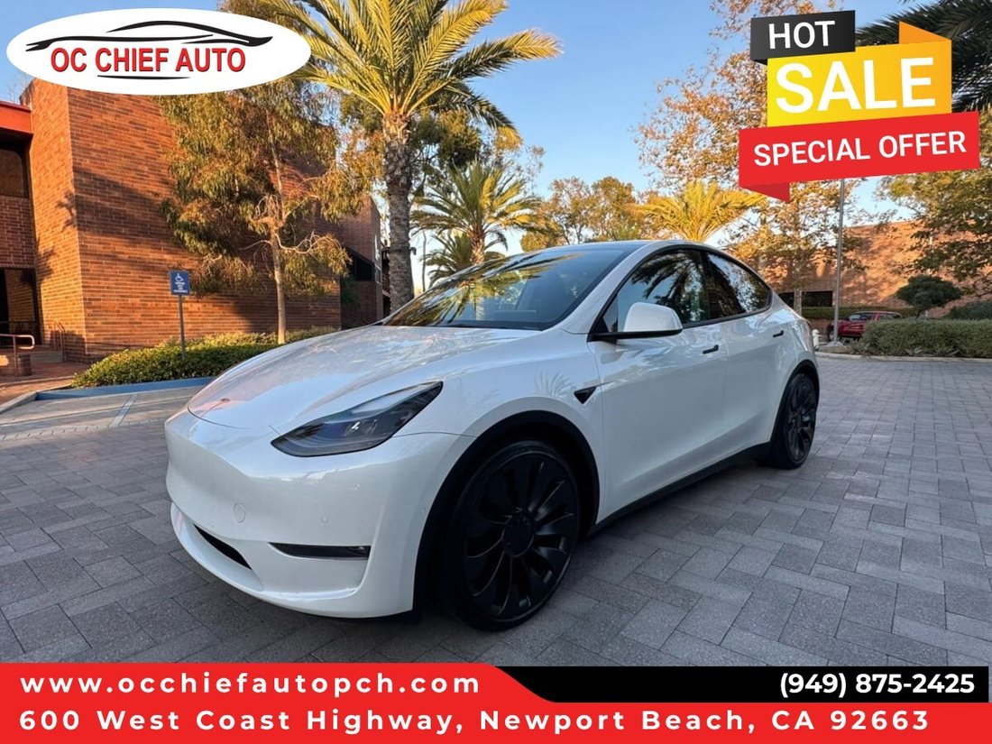 Suv in Newport Beach, CA, United States 1 - 18443351
