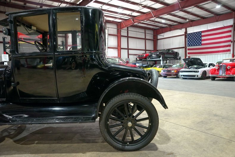 Coupe in Grand Rapids, United States 5 - 18515527