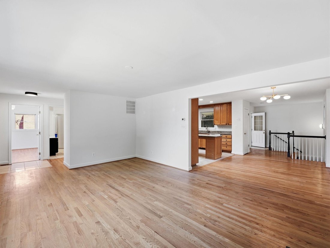 House in Arlington, Virginia, United States 5 - 17993680