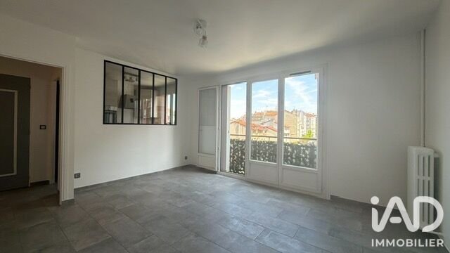 Apartment in Vincennes, Ile-de-France, France 1 - 18518257