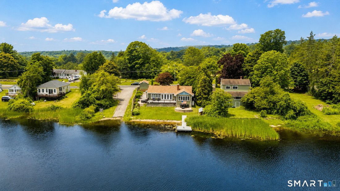 House in Torrington, Connecticut, United States 1 - 17942390
