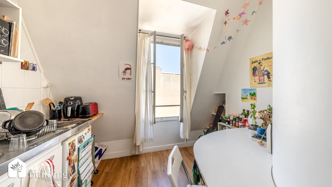 Apartment in La Fourche-Guy Môquet, Paris 17e Arrondissement, Paris 5 - 18511887