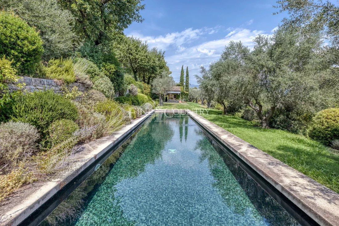 Estate in Fayence, Provence-Alpes-Côte d'Azur, France 2 - 18513555