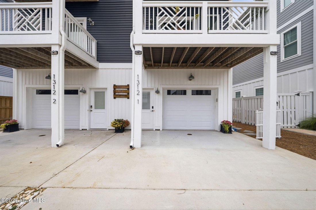 Townhouse in Carolina Beach, North Carolina, United States 3 - 18512192