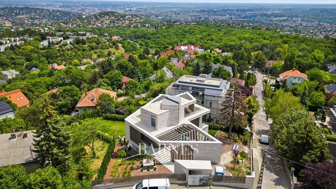 Villa in Budapest, Hungary 4 - 16273452