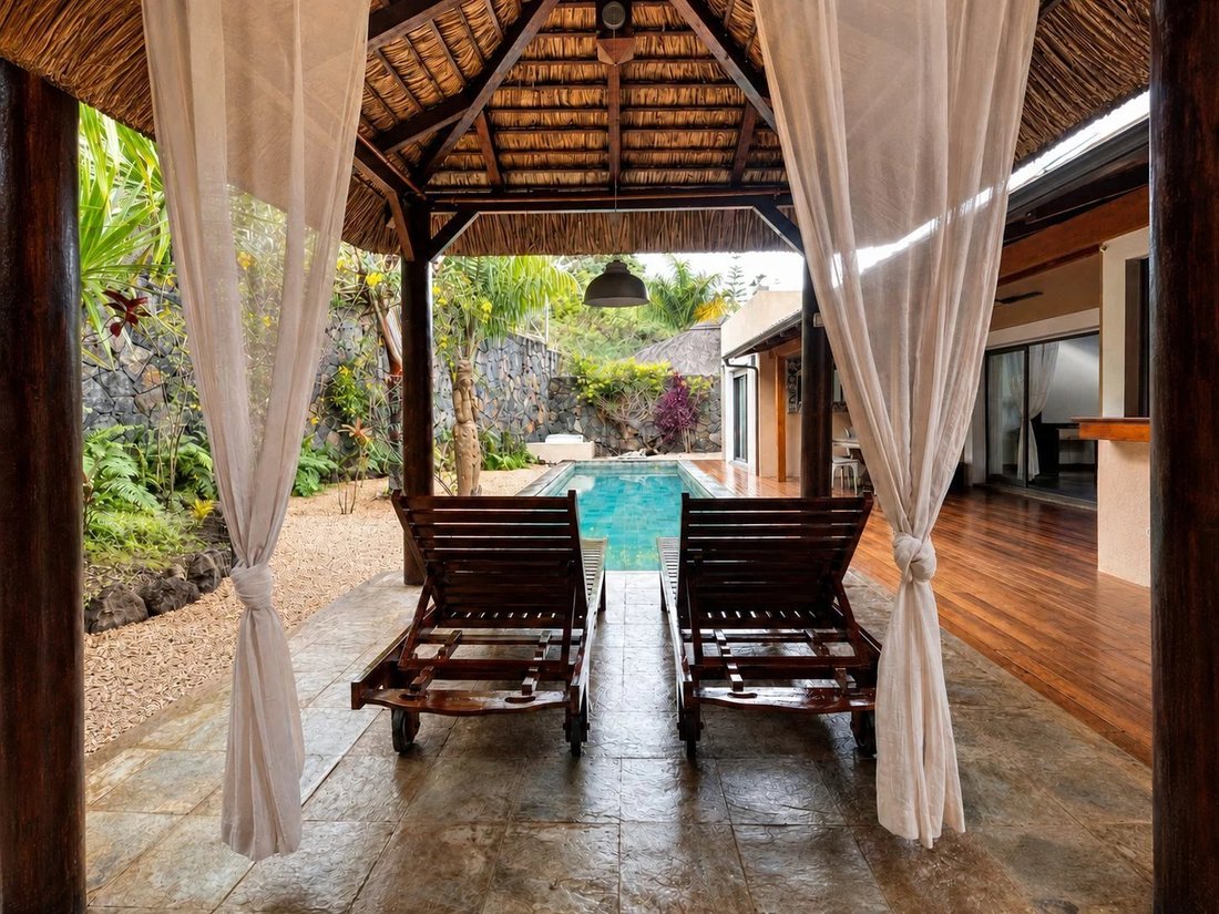 Villa in Grande Riviere Noire, Rivière Noire District, Mauritius 4 - 18516226