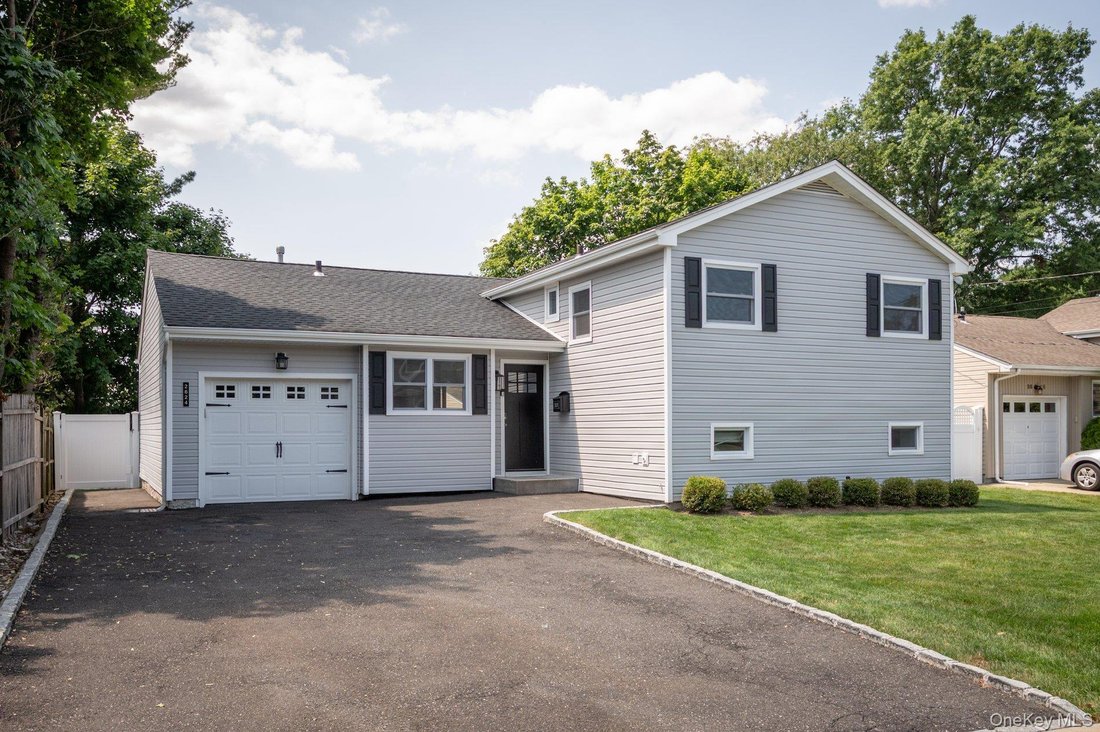 House in Bellmore, New York, United States 1 - 18513333