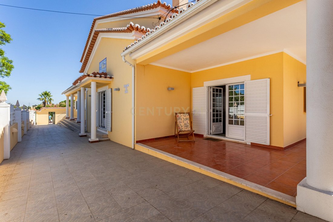 Villa in Quinta do Anjo, Setubal, Portugal 1 - 18515742