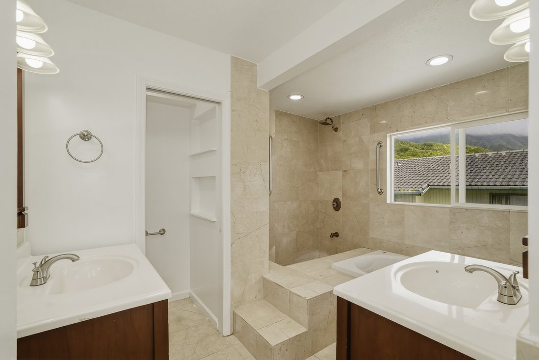 House in Kaneohe, Hawaii, United States 4 - 18346159