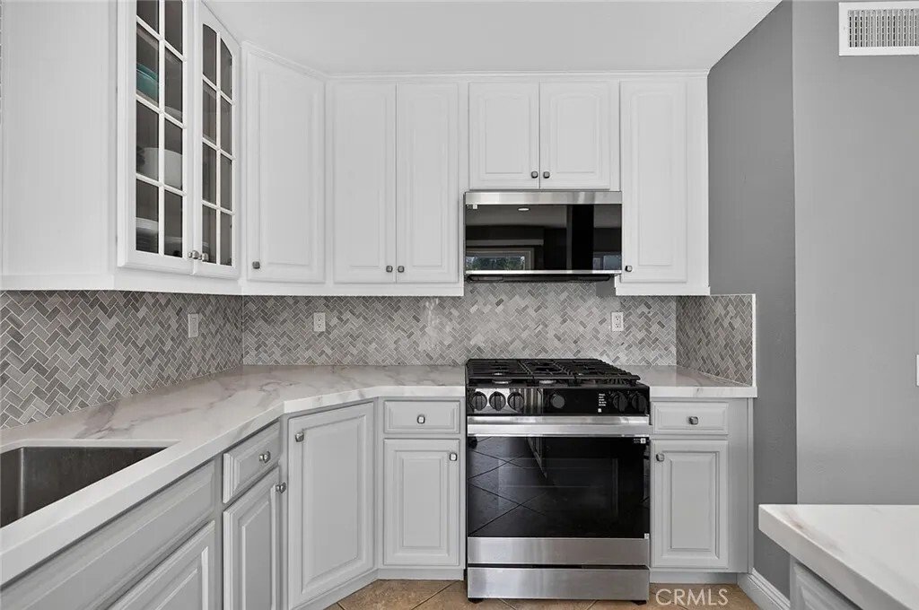 House in Lake Forest, California, United States 4 - 18509068