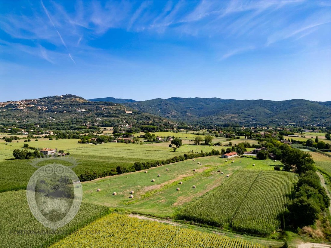 Country House in Center, Cortona, Tuscany 2 - 18517226