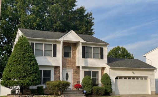 House in North Brunswick Township, New Jersey, United States 1