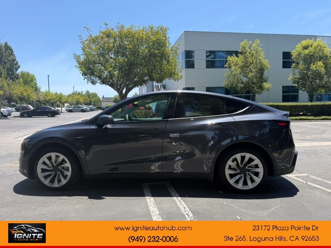Suv in Laguna Hills, CA, United States 4 - 18517832
