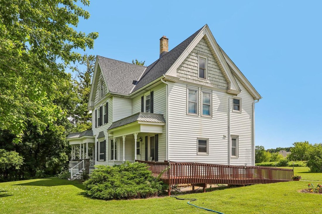 House in Jackson, Wisconsin, United States 2 - 18511448