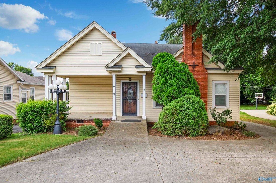 House in Guntersville, Alabama, United States 1 - 18511942