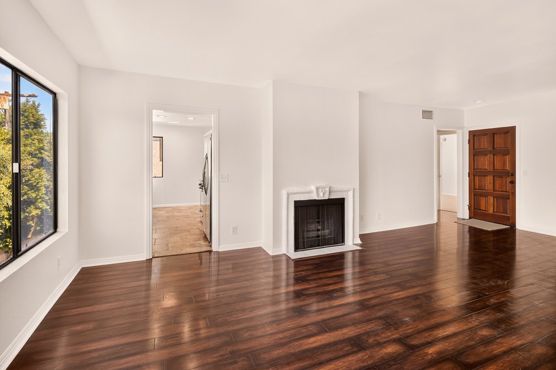 Condo in Los Angeles, California, United States 4 - 18514833