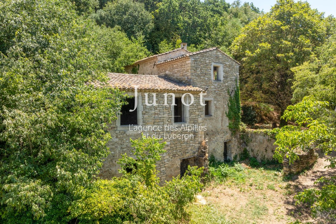 Country House in Ménerbes, Provence-Alpes-Côte d'Azur, France 2 - 18509670