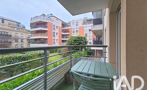 Apartment in Plateau Ouest, Suresnes, France 1