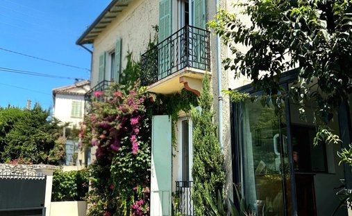 House in Ponteil, Antibes, France 1