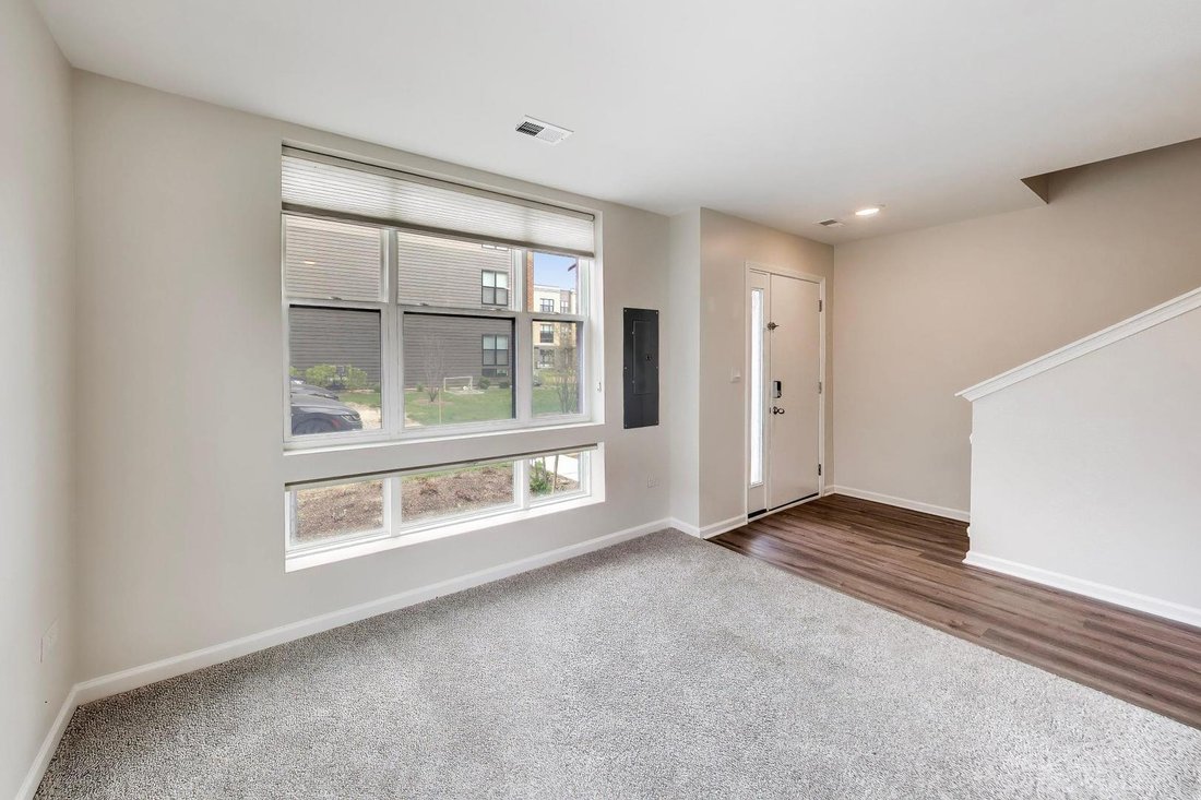 Townhouse in Villa Park, Illinois, United States 5 - 18515127