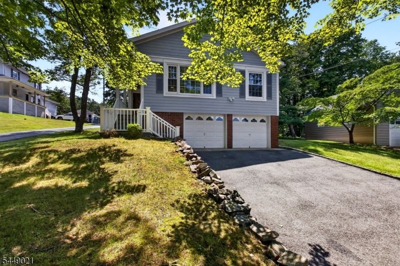 House in Caldwell, New Jersey, United States 1 - 18510062