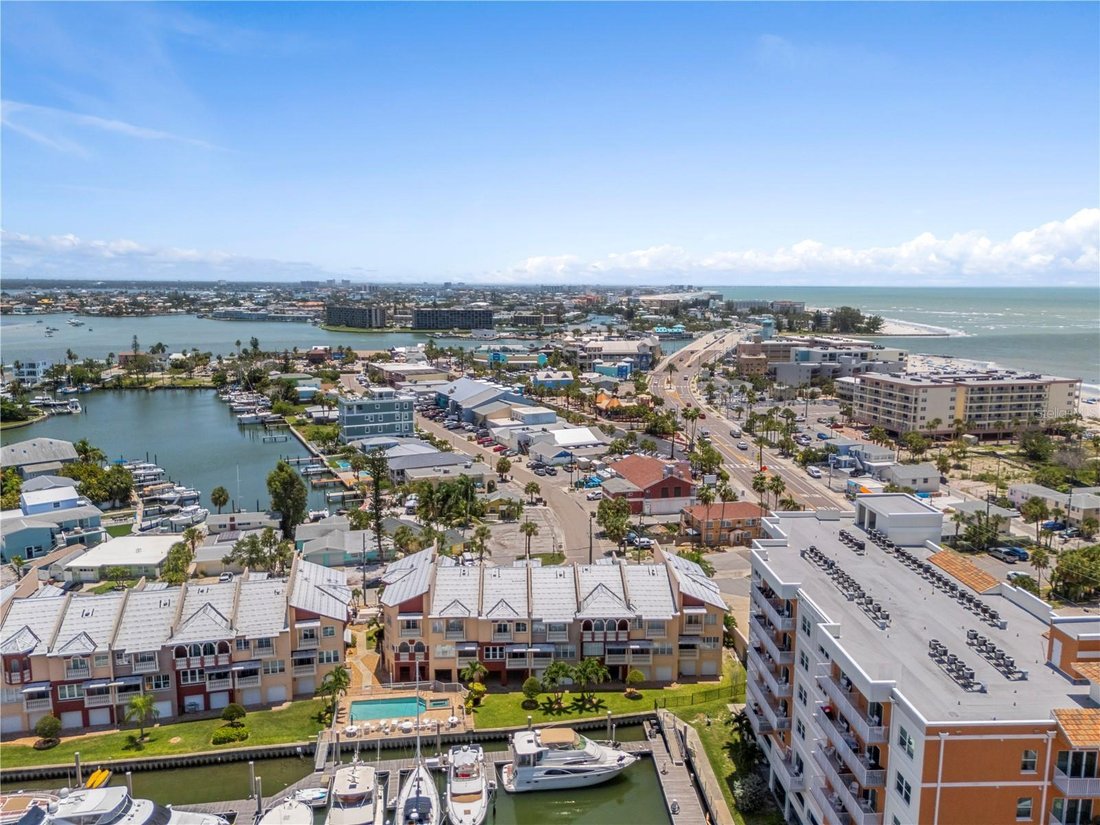 Townhouse in Madeira Beach, Florida, United States 4 - 18511897