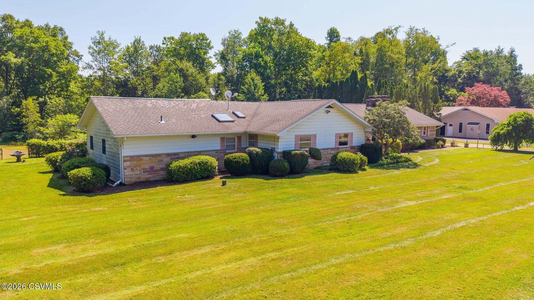 House in Bloomsburg, Pennsylvania, United States 2 - 18510489