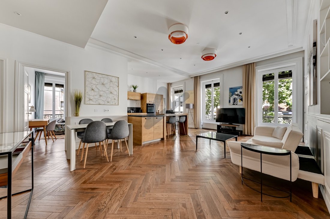 Apartment in Tête d'Or-Foch-Vitton, Lyon 6e Arrondissement, Lyon 2 - 18509224