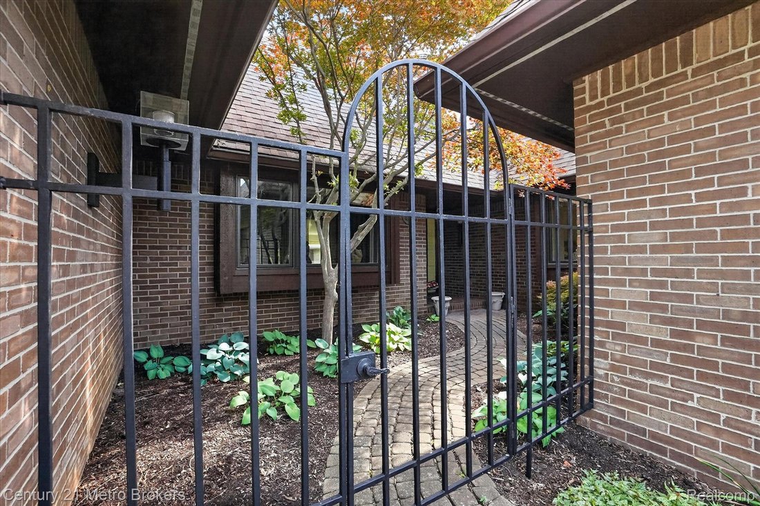 Condo in Grand Blanc Township, Michigan, United States 4 - 18498710