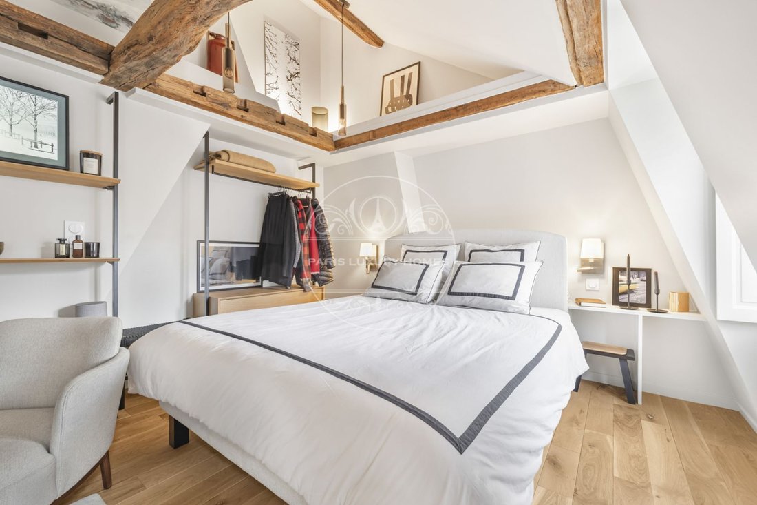 Apartment in Palais Royal, Paris 1er Arrondissement, Paris 5 - 18515448