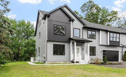 House in Shrewsbury, Massachusetts, United States 1