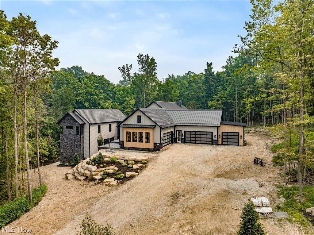 House in Hinckley, Ohio, United States 1 - 18508829