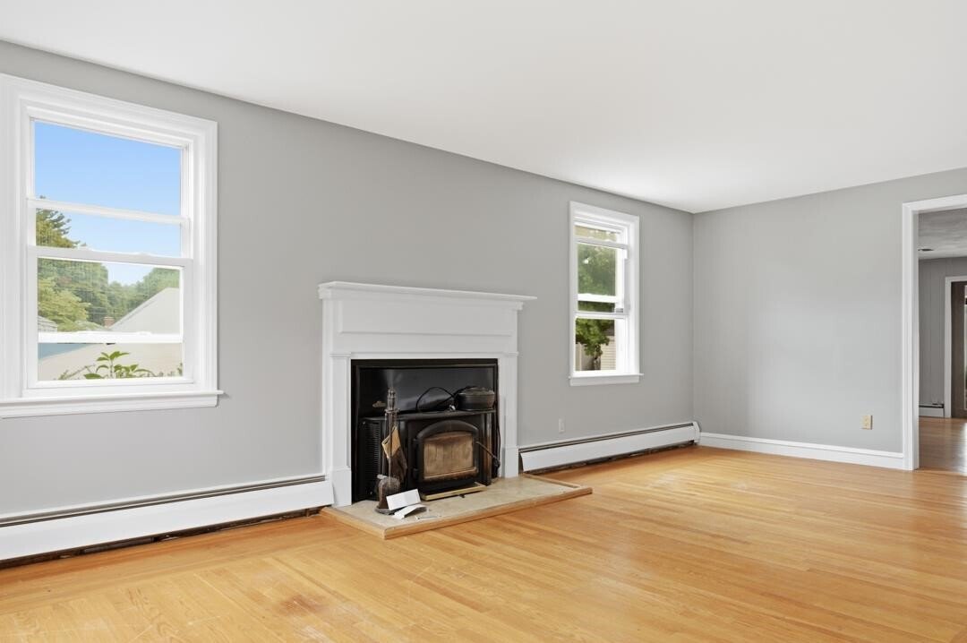 House in Cranston, Rhode Island, United States 4 - 18510937