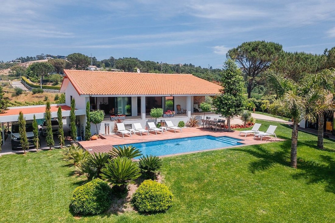Villa in Paredes de Viadores e Manhuncelos, Porto District, Portugal 1 - 18516595