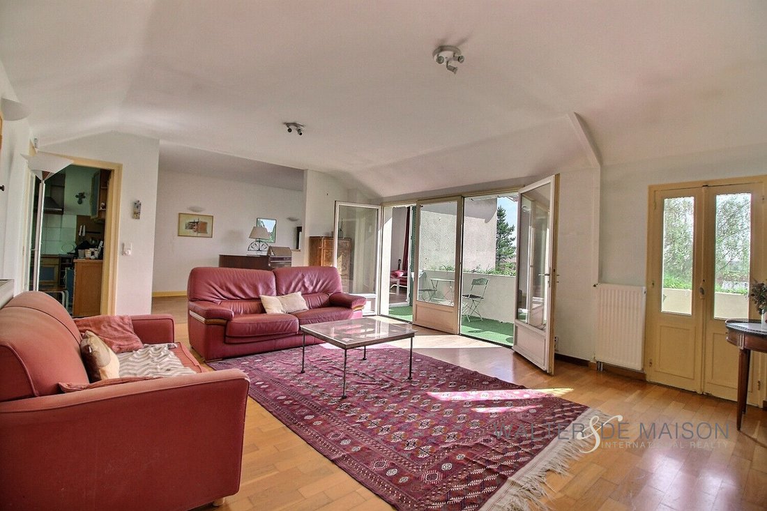 Villa in Suresnes, Ile-de-France, France 2 - 18513881